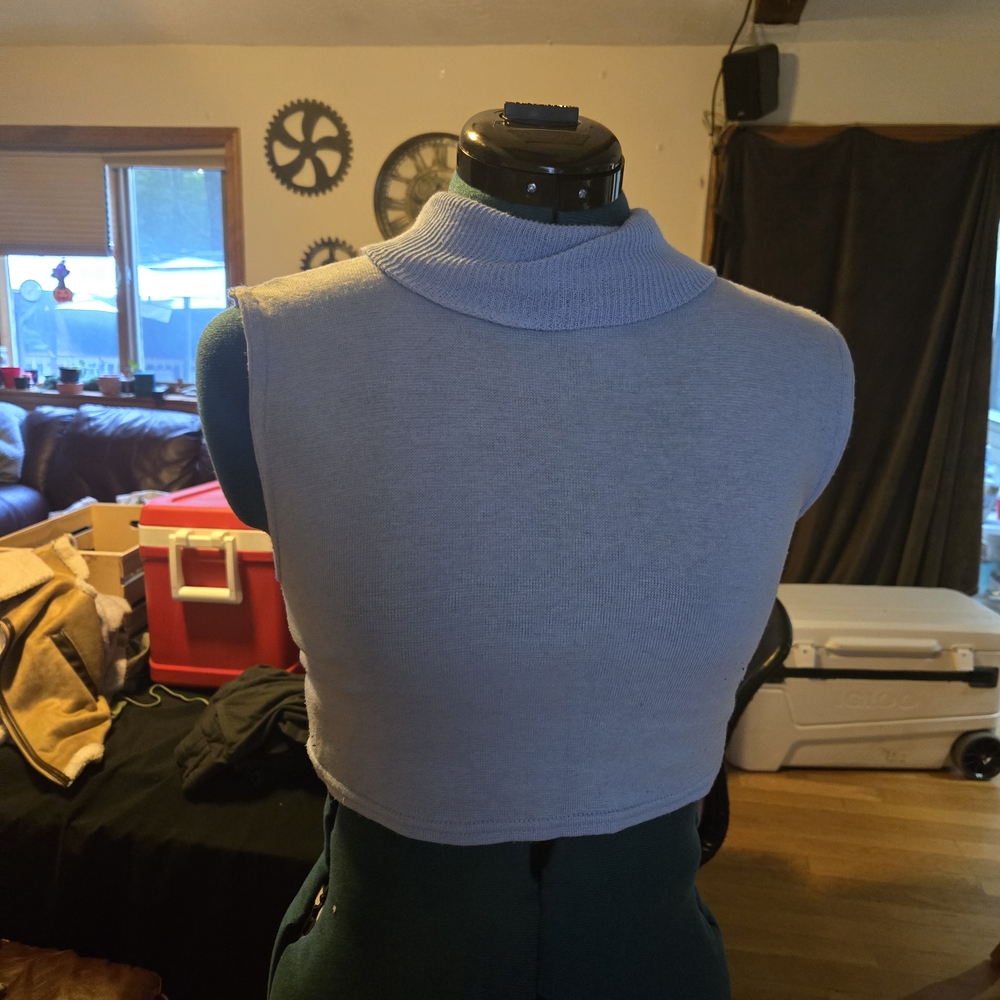 Women's Gray Crop Top